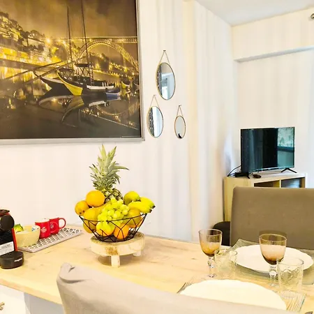Appartement Escapade Cosy Avec Piscine Au Centre-ville - Ideal Pour Couples Et Professionnels *