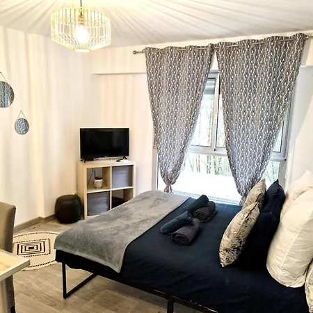 Appartement Escapade Cosy Avec Piscine Au Centre-ville - Ideal Pour Couples Et Professionnels Cannes